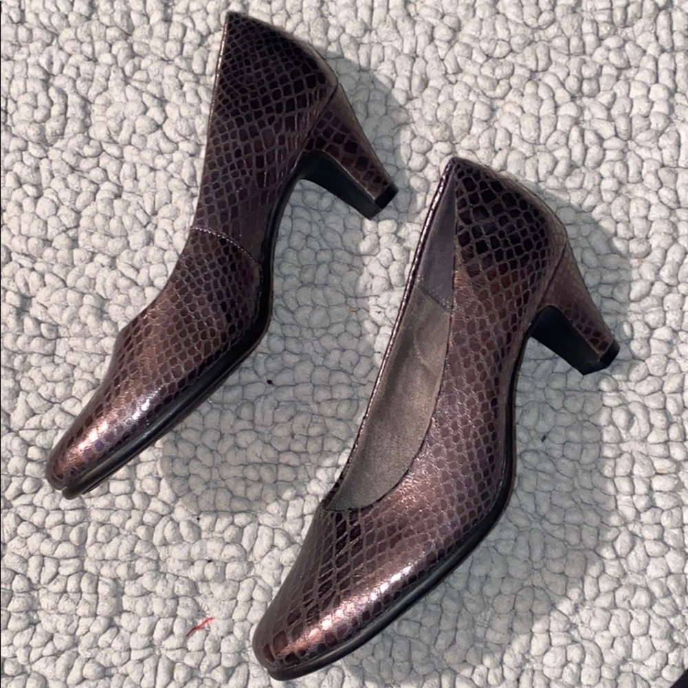 Aerosoles  💫SALE💫 women’s pewtwe like new